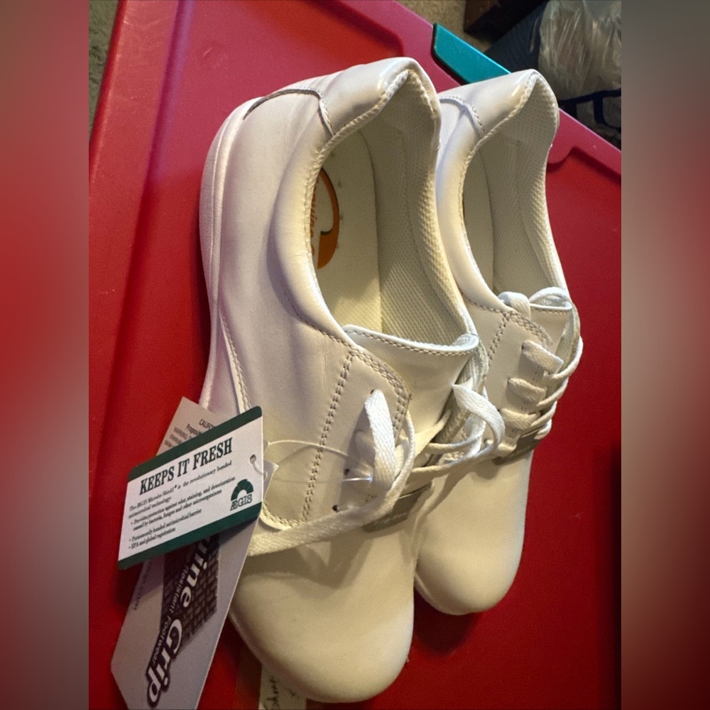 GENUINE GRIP 425- 9.5Women's Women's Comfort Oxford Shoes, 9.5, White